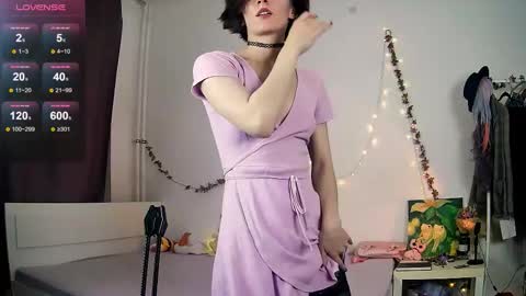 Snapshot of yellow_songbird chatting on September 27, 5:21 pm Liya online show from September 27, 5:21 pm