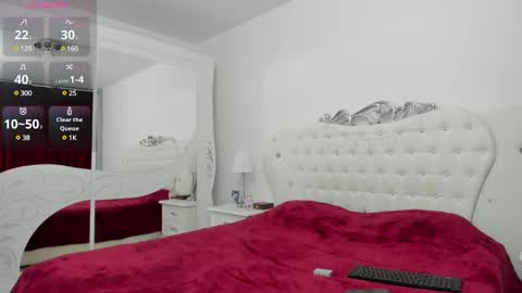 yennefer13 online show from February 26, 9:09 pm