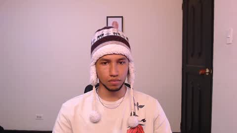 Yeff ind. model  online show from December 25, 12:16 am