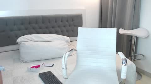 Snapshot of yesikacosta chatting on January 5, 11:44 pm yesikacosta online show from January 5, 11:44 pm