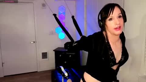 Ashley online show from March 26, 7:57 am