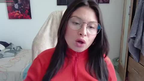 yessica_gomez01 online show from May 26, 10:27 pm