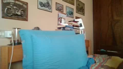 Snapshot of yeti_92 chatting on September 11, 4:52 pm yeti_92 online show from September 11, 4:52 pm