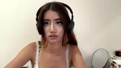 Julia 3 online show from July 6, 3:03 pm