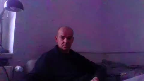 yewloo online show from February 15, 3:00 pm