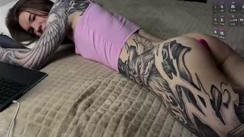 yexes online show from October 30, 3:40 am