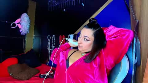 yingandyangg online show from March 4, 10:51 pm