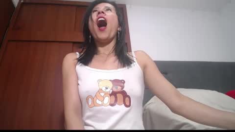 Yiny online show from January 14, 8:33 am