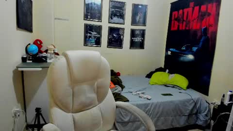 yker online show from August 10, 3:33 am