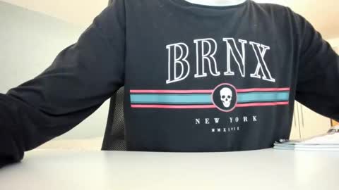 Snapshot of yoda130305 chatting on December 7, 3:36 pm yoda130305 online show from December 7, 3:36 pm