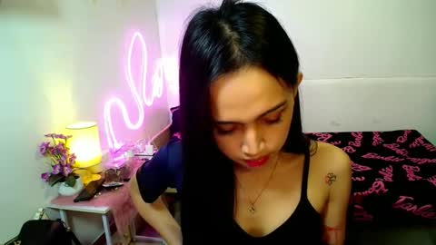 yogirl_tianaxxx online show from December 3, 6:41 pm