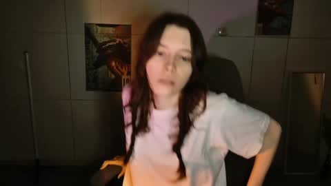 yoka_paradoxxx online show from January 18, 9:07 am