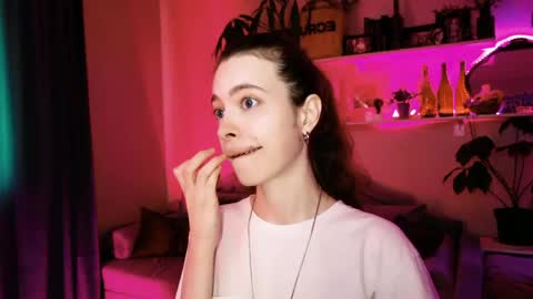 yoka_paradoxxx online show from June 9, 11:54 am