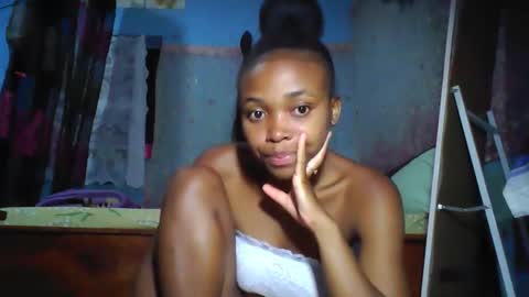 yolandrina05 online show from November 28, 2:24 pm