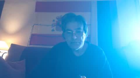 yosep online show from November 17, 9:12 am