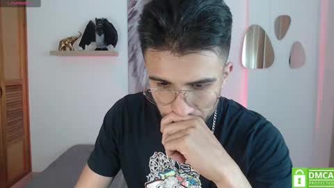 yoshy_man online show from January 25, 6:34 am