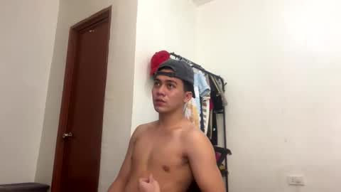 Cyrus online show from March 6, 6:29 pm