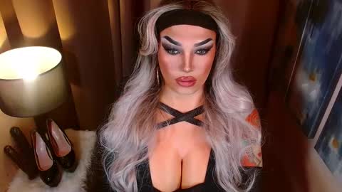 QUEEN MADISON  online show from February 22, 7:16 pm