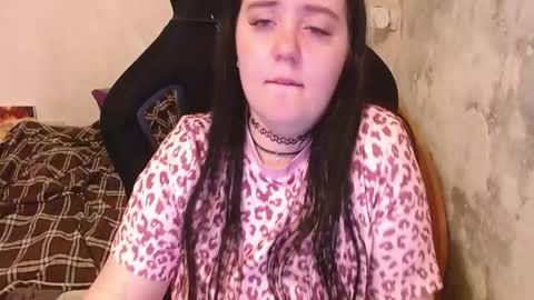 your_8a8y online show from June 2, 4:09 pm