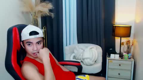 your_black_cat online show from November 5, 3:03 pm