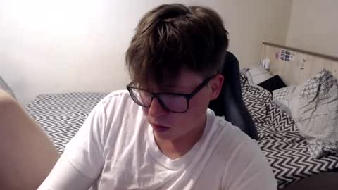 Max online show from July 25, 7:06 am
