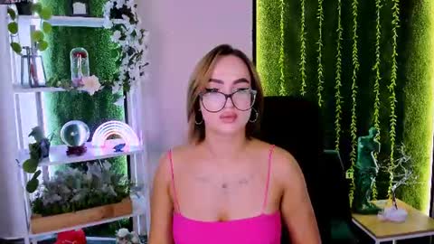 your bunny12 online show from July 1, 12:25 pm