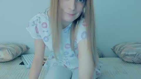 Lily online show from September 16, 11:23 am