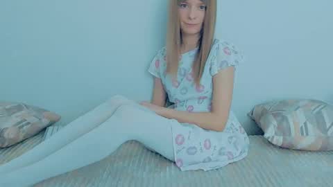 Lily online show from October 16, 6:46 am