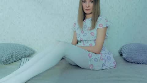 Lily online show from February 10, 5:47 am