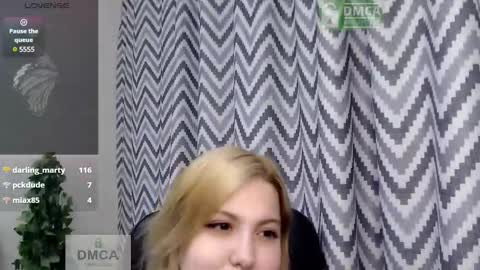 Erica online show from December 25, 1:09 pm