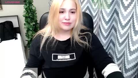 Erica online show from December 29, 11:29 am