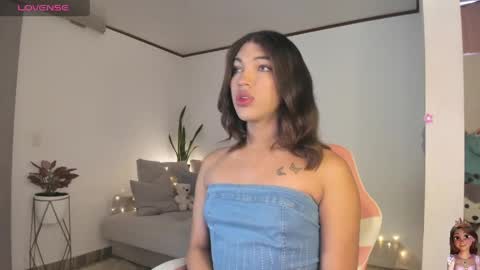 Eliza online show from April 23, 5:25 pm