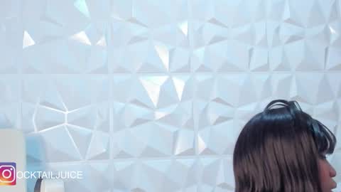 your_juice_ocktail online show from November 18, 9:18 pm