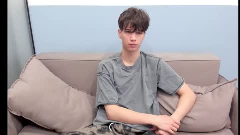 your_shy_guy online show from October 13, 2:46 am