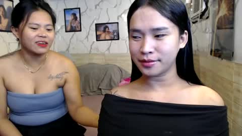 your_twinkletoes18 online show from June 21, 3:13 am