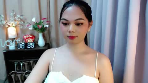 Hi its me Yna online show from September 18, 1:04 pm
