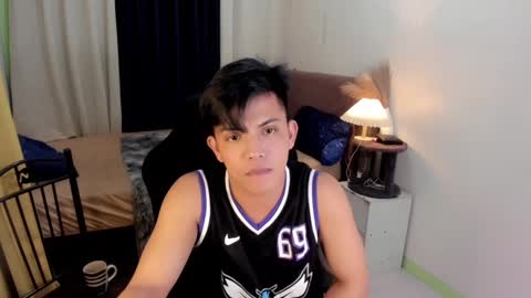 yourasian_bradley online show from February 27, 6:42 pm