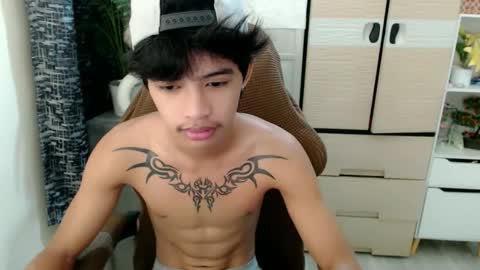 yourasian_eric online show from March 5, 10:24 am