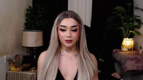 kim online show from October 8, 12:11 pm