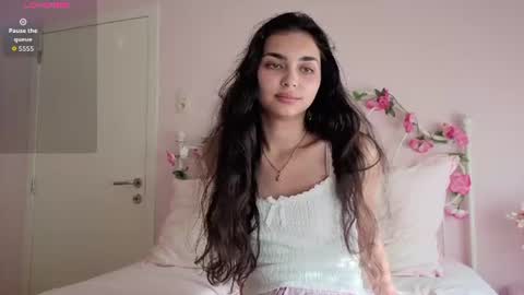 yourbella37 online show from June 27, 5:19 pm