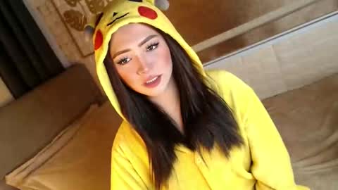 JEN  online show from October 27, 12:16 pm