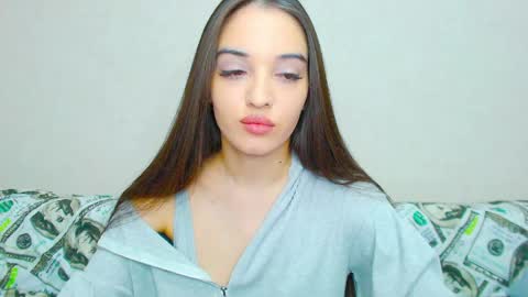 Adele online show from April 10, 7:03 am