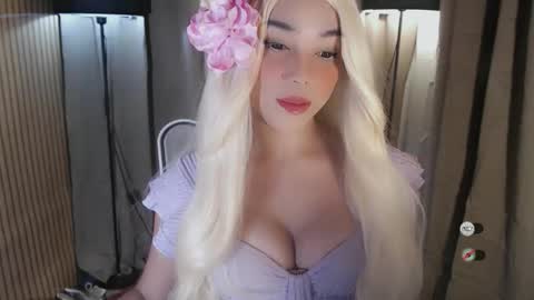 maureen love you online show from October 18, 7:18 pm