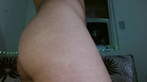 yourfavorite_bigclit online show from September 11, 8:21 pm