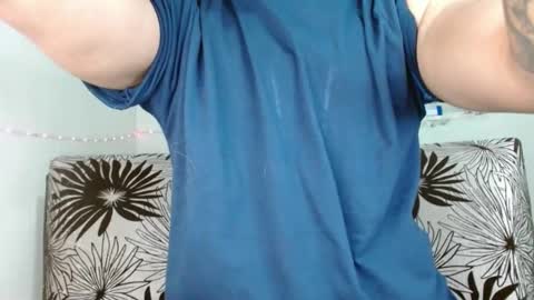 yourfavorite_bigclit online show from September 15, 1:56 pm