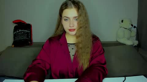 yourgem__ online show from September 17, 9:18 pm