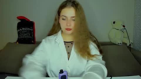 yourgem__ online show from September 9, 7:25 pm