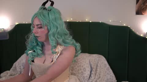 Sarlei Sar-uh-lie online show from October 26, 1:39 am