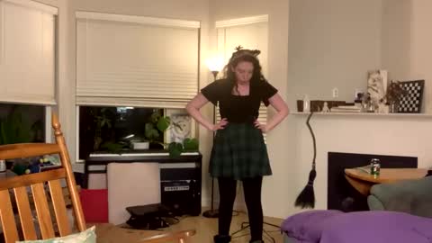 Sarlei Sar-uh-lie online show from November 29, 1:35 am