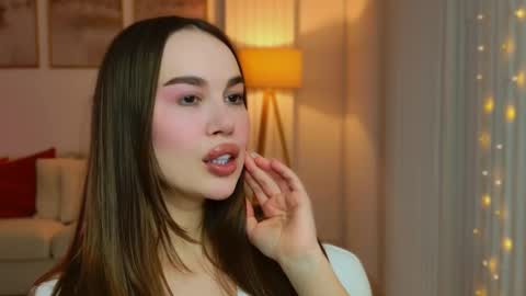 roxana online show from December 16, 1:50 pm